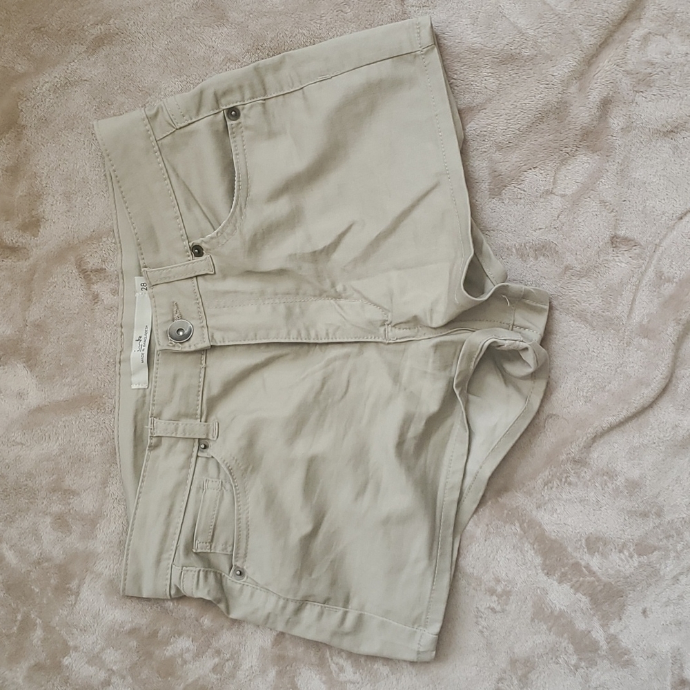 Tan